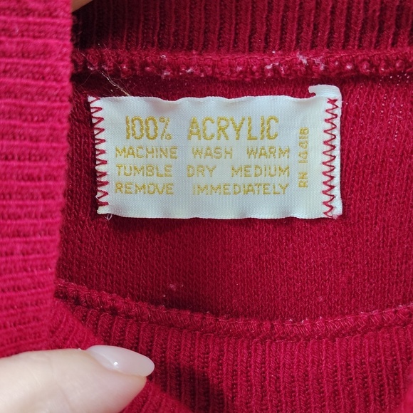 Vintage Red Turtleneck Sweater Size Medium Pearl Button Detail - Picture 3 of 4